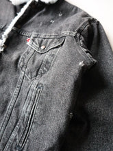 Load image into Gallery viewer, 1980s Distressed Levi's Sherpa Lined Denim Jacket - M
