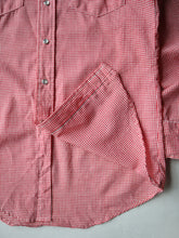 Load image into Gallery viewer, 1970s Lee Gingham Pearl Snap Western Shirt - S
