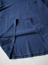 Load image into Gallery viewer, 1990s Hanes Pocket Tee - M
