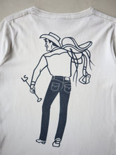 Load image into Gallery viewer, 2000s Levi&#39;s T-Shirt - S

