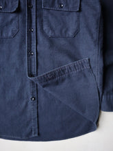 Load image into Gallery viewer, 1970s L.L Bean Chamois Shirt - M
