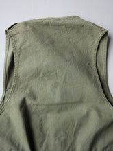 Load image into Gallery viewer, 1940s Canvas Hunting Vest - S
