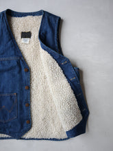 Load image into Gallery viewer, 1970&#39;s Wrangler Sherpa Lined No-Fault Denim Vest - M
