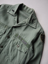 Load image into Gallery viewer, 1960s U.S Army OG-107 Fatigue Shirt - S
