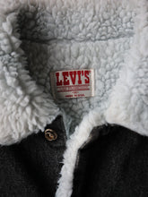 Load image into Gallery viewer, 1980s Distressed Levi's Sherpa Lined Denim Jacket - M
