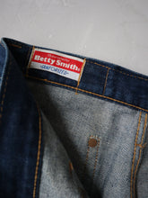 Load image into Gallery viewer, 1970&#39;s Betty Smith by Big John Sanforized Flares -  28&quot;
