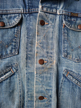 Load image into Gallery viewer, 1960/70s Repaired Wrangler 124MJ Selvedge Denim Jacket - M
