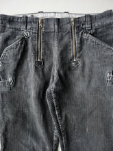 Load image into Gallery viewer, 1980s German Corduroy Workwear Pants - 36"
