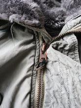 Load image into Gallery viewer, 1970s U.S Air Force N-3B Parka - L
