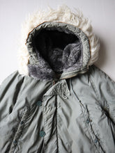 Load image into Gallery viewer, 1970s U.S Air Force N-3B Parka - L

