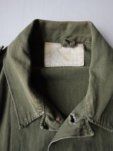 Load image into Gallery viewer, 1960s Dutch Army HBT Field Shirt - L/XL
