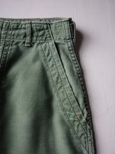 Load image into Gallery viewer, 1960s U.S Army OG-107 First Pattern Fatigue Pants - 28"
