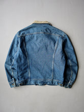 Load image into Gallery viewer, 1990s Lee Plaid Lined Denim Jacket - M
