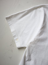 Load image into Gallery viewer, 1990s Distressed Hawaii T-Shirt - M
