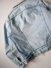 Load image into Gallery viewer, 1970s Thrashed Levi's Orange Tab Sherpa Lined Denim Jacket - M/L
