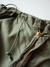 Load image into Gallery viewer, 1950s U.S Army M-51 Shell Field Trousers - 32"-42"
