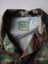 Load image into Gallery viewer, 1980s U.S Army Ripstop Camo Field Shirt - M
