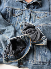 Load image into Gallery viewer, 1990s Levi's Blanket Lined Denim Jacket - M/L
