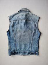 Load image into Gallery viewer, 1990s Levi's Biker Vest with Triumph Pin - XS
