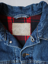 Load image into Gallery viewer, 1990s Levi's Flannel Lined Denim Trucker Jacket - XL
