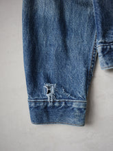 Load image into Gallery viewer, 1980&#39;s Thrashed Made in USA Levi&#39;s Denim Jacket - M
