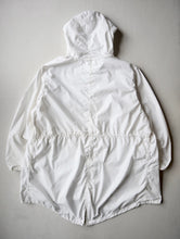 Load image into Gallery viewer, 1980s U.S Army Snow Camo Fishtail Parka - 3XL
