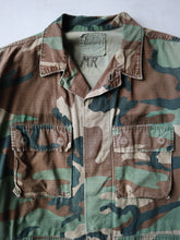 Load image into Gallery viewer, 1980s U.S Army Ripstop Camo Field Shirt - L

