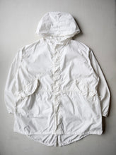 Load image into Gallery viewer, 1980s U.S Army Snow Camo Fishtail Parka - 3XL
