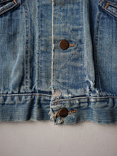 Load image into Gallery viewer, 1960/70s Repaired Wrangler 124MJ Selvedge Denim Jacket - M
