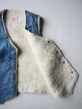 Load image into Gallery viewer, 1970s Levi's Sherpa Lined Denim Vest - S/M
