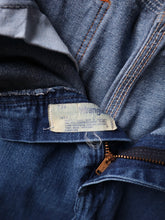 Load image into Gallery viewer, 1970&#39;s Wrangler Bootcut Jeans - 32&quot;
