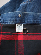 Load image into Gallery viewer, 1990s Levi's Flannel Lined Denim Trucker Jacket - XL

