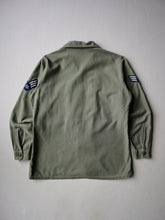 Load image into Gallery viewer, 1970s U.S Army OG-107 Fatigue Shirt - M
