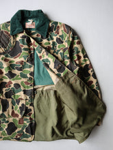 Load image into Gallery viewer, 1970s Saftbak Duck Camo Hunting Jacket - M
