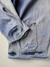 Load image into Gallery viewer, 1960s Thrashed &amp; Faded French Chore Jacket - M/L
