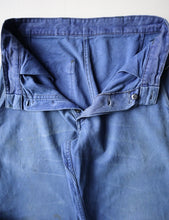 Load image into Gallery viewer, 1970s Faded French Workwear Pleated Pants - 28"
