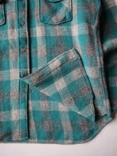 Load image into Gallery viewer, 1980s Woolrich Plaid Wool Blend Shirt - L
