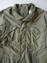 Load image into Gallery viewer, 1970s U.S Army M-65 Field Jacket - L
