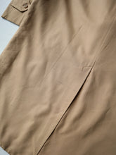 Load image into Gallery viewer, 1980s Made in England Burberrys' Trench Coat - M

