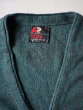 Load image into Gallery viewer, 1980s Arnold Palmer Cardigan - M/L
