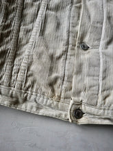 Load image into Gallery viewer, Levi&#39;s Corduroy Jacket - M
