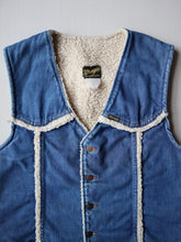 Load image into Gallery viewer, 1970s Wrangler Sherpa Lined Vest - M
