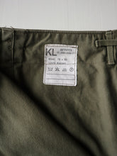 Load image into Gallery viewer, 1980s Dutch Army Cargo Pants - 31"

