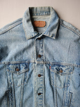 Load image into Gallery viewer, 1990s Made in USA Levi's Type 3 Denim Jacket - L
