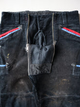Load image into Gallery viewer, 1980s Distressed German Corduroy Workwear Pants - 32"
