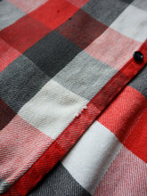 Load image into Gallery viewer, 1970s Five Brother Plaid Flannel - 4XL
