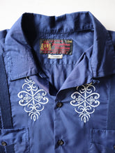 Load image into Gallery viewer, 1970&#39;s Cuban Loop Collar Shirt - L
