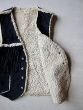 Load image into Gallery viewer, 1970s Suede Leather Sherpa Lined Western Vest - M
