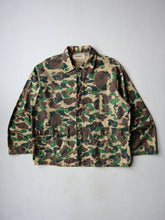 Load image into Gallery viewer, 1970s Distressed Ranger Lightweight Duck Camo Hunting Jacket - XL
