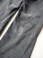 Load image into Gallery viewer, 1980s German Corduroy Workwear Pants - 36"
